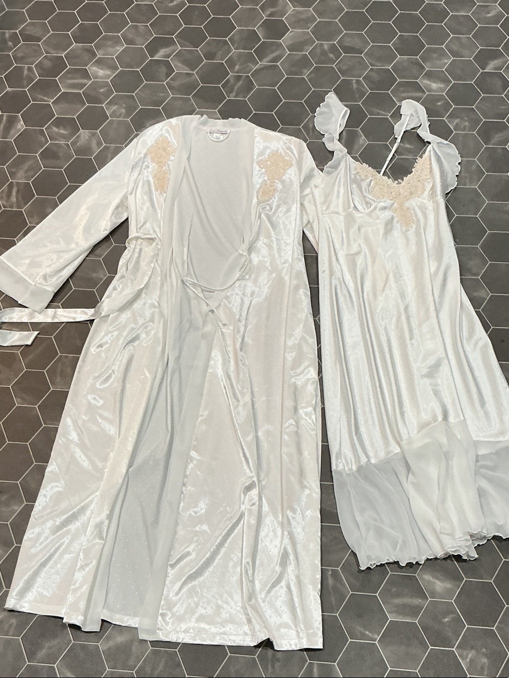White Satin Lace-Trim Robe & Nightgown Set - Women Intimates
